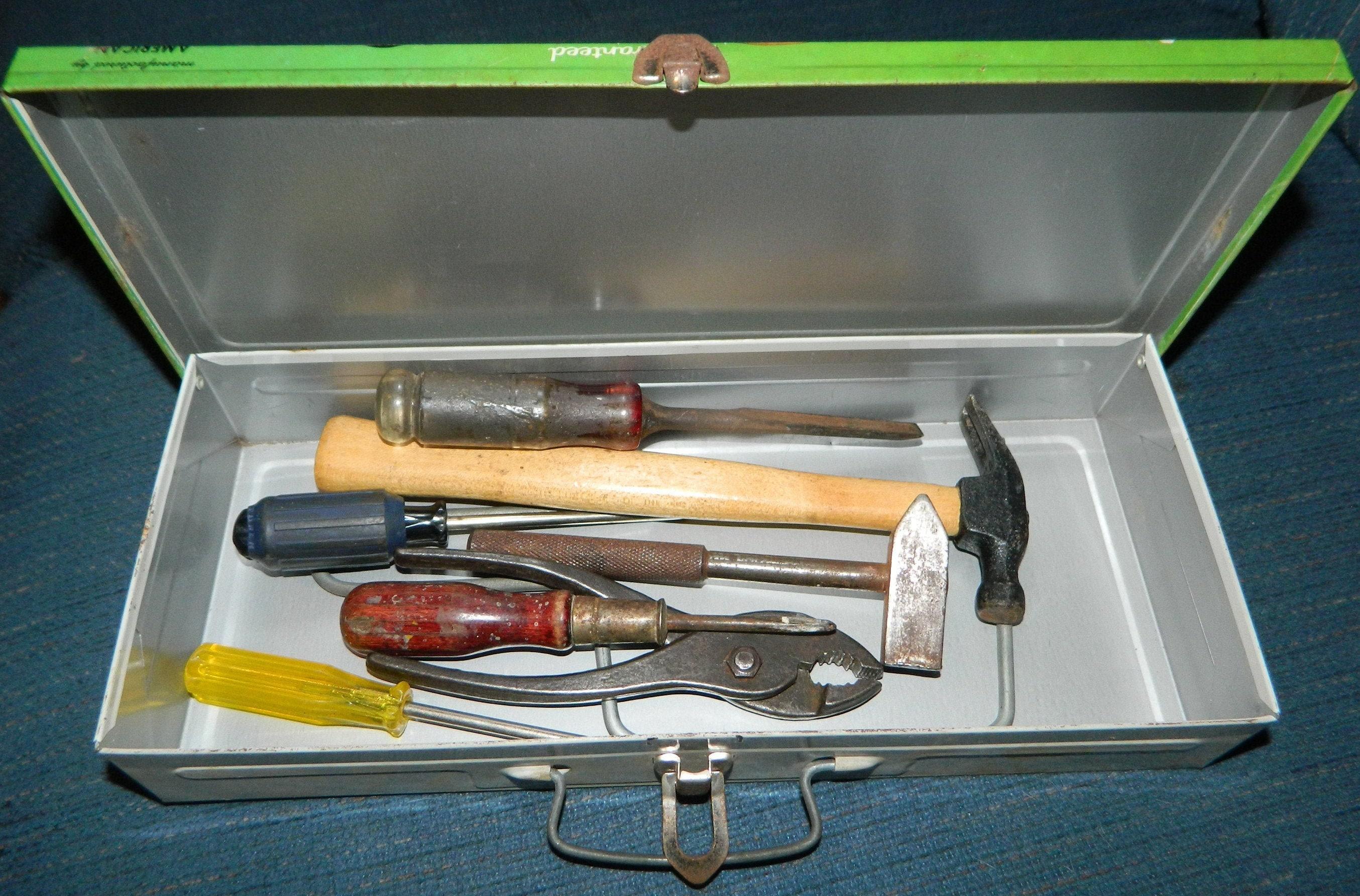 Vintage American Tool Chest for Junior Carpenters. an All Star ...