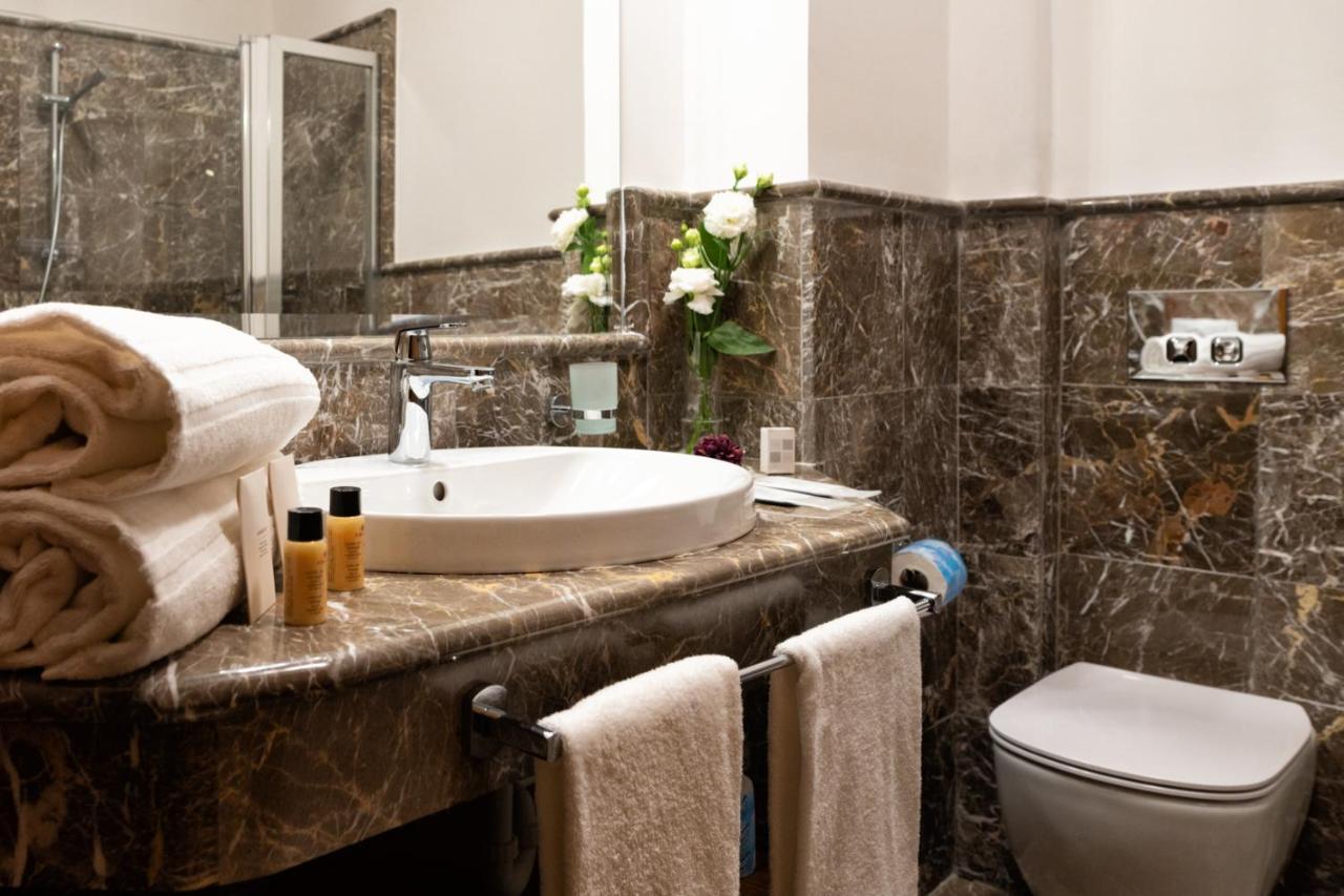 Triple Room,1006714897:JPEG