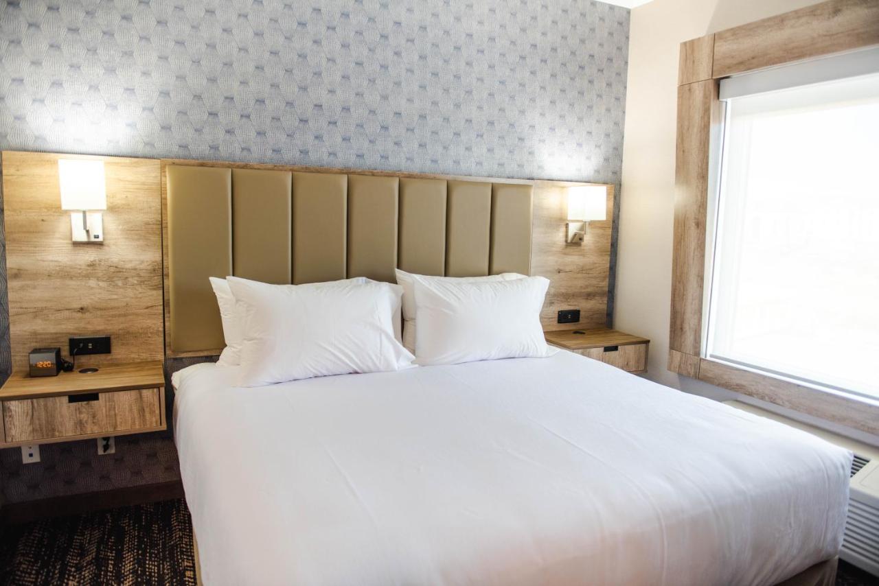 King Suite with Spa Bath