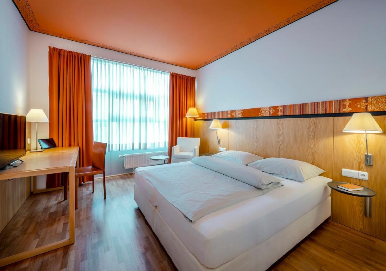 Deluxe Double or Twin Room,999980793:JPEG