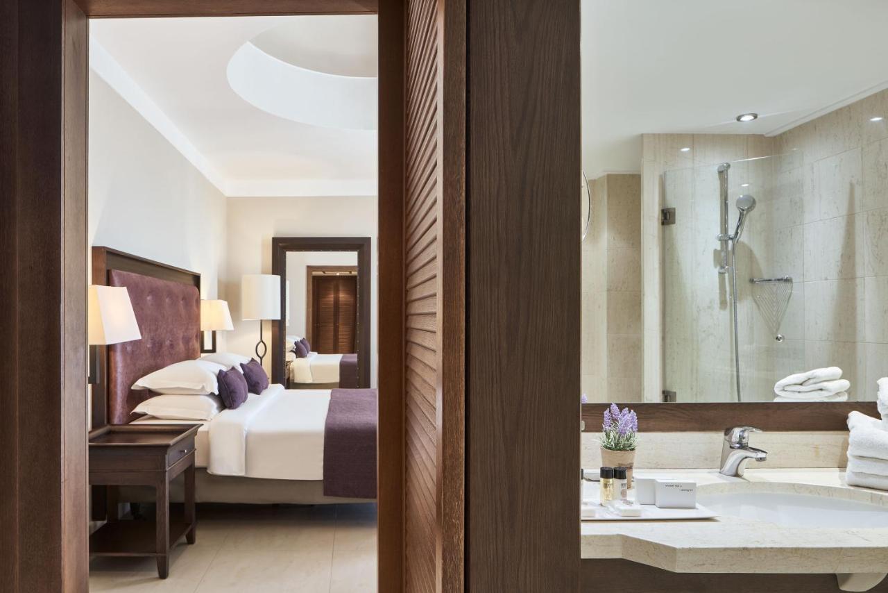 Twin / Double Room Inland View