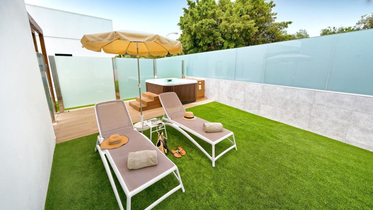 Deluxe Room Private Garden Jacuzzi,1306690609:JPEG