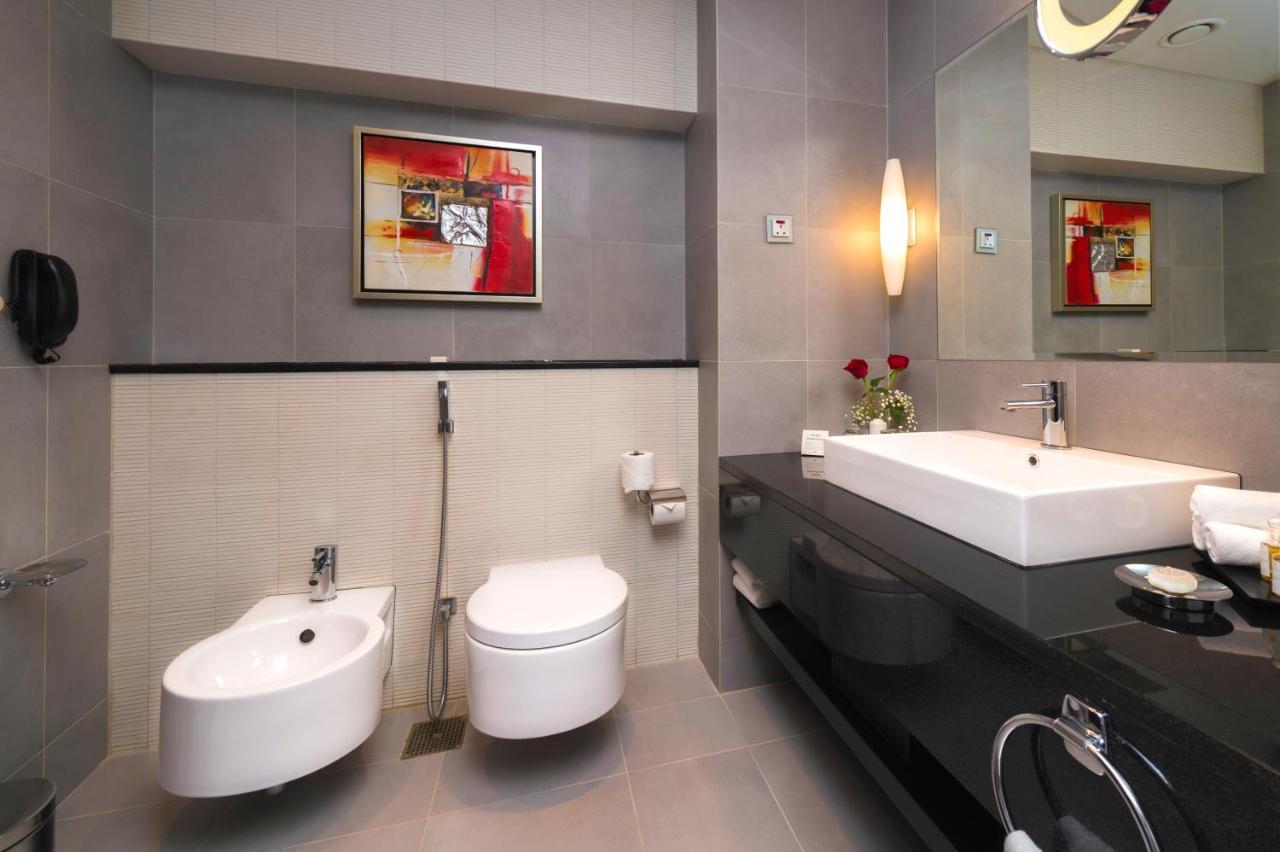 One-Bedroom Suite with City View