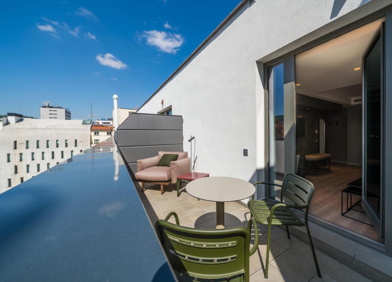 Deluxe Double or Twin Room with Terrace