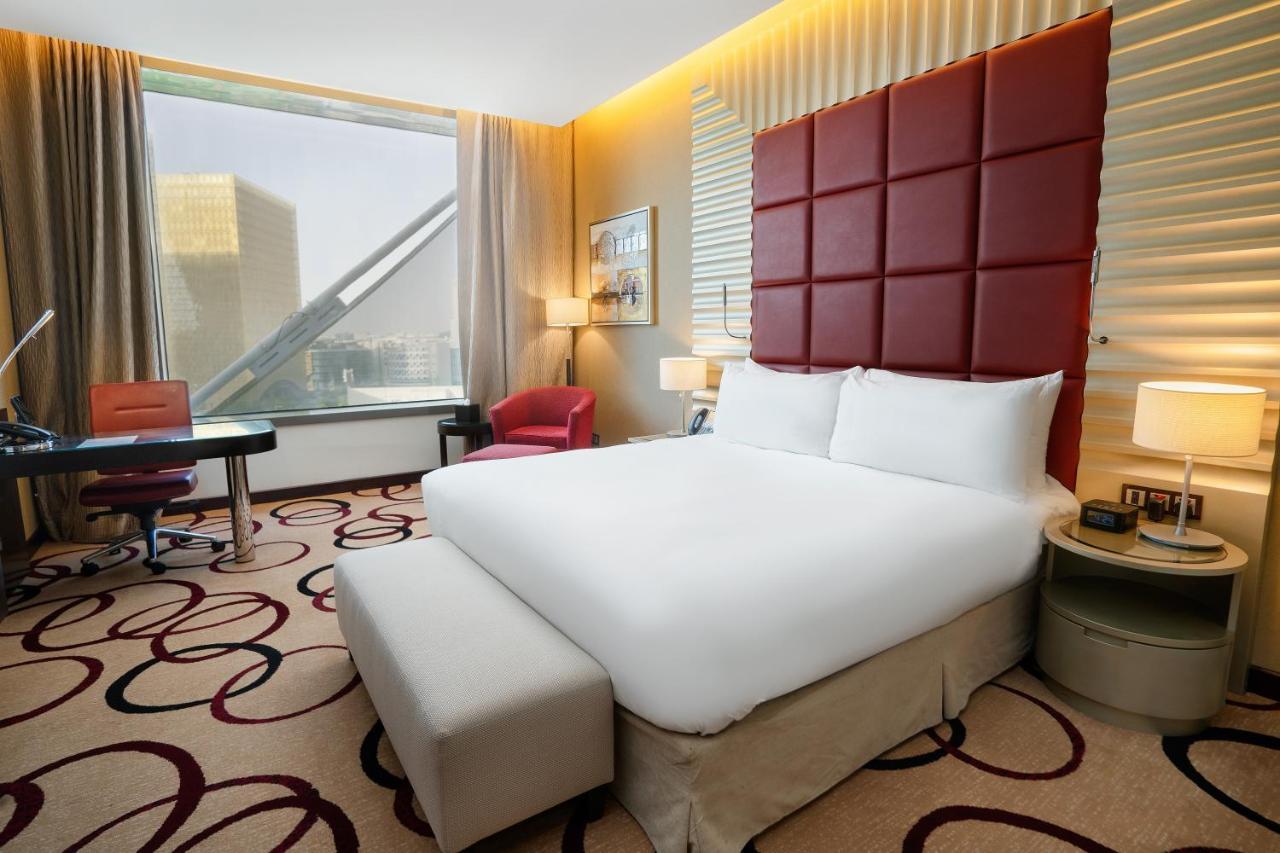 Standard King Room with Garden View - Club Floor