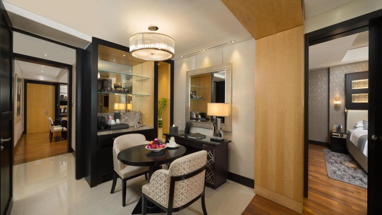 Corner Suite - Accesso allo Ski Dubai per 2 persone, Accesso alla Lounge con Tè Pomeridiano, Cocktail Serali, Spuntini e Tartine