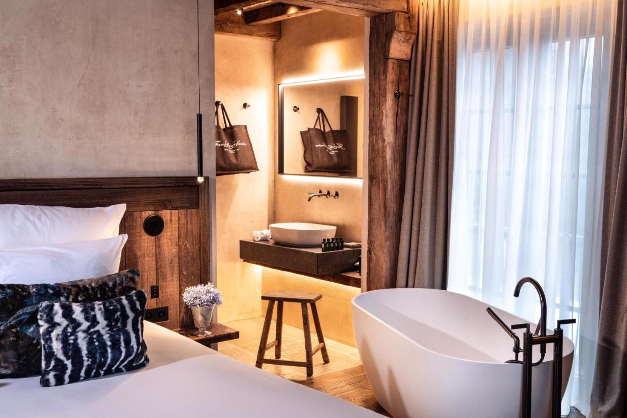 Deluxe double room with steam shower and bathtub - Estuary view