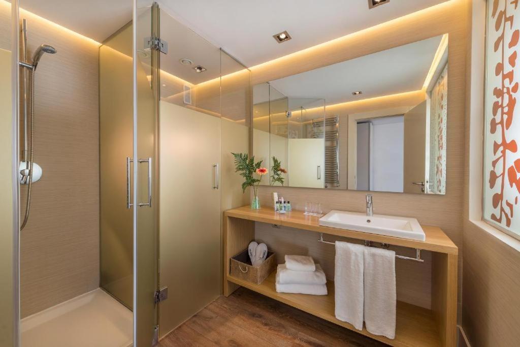 Executive double or twin room with sofa-bed (2+1),1589399315:JPEG