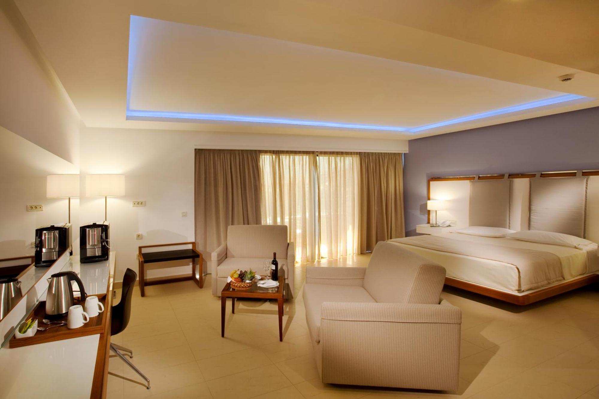 Junior Suite,400214775:JPEG