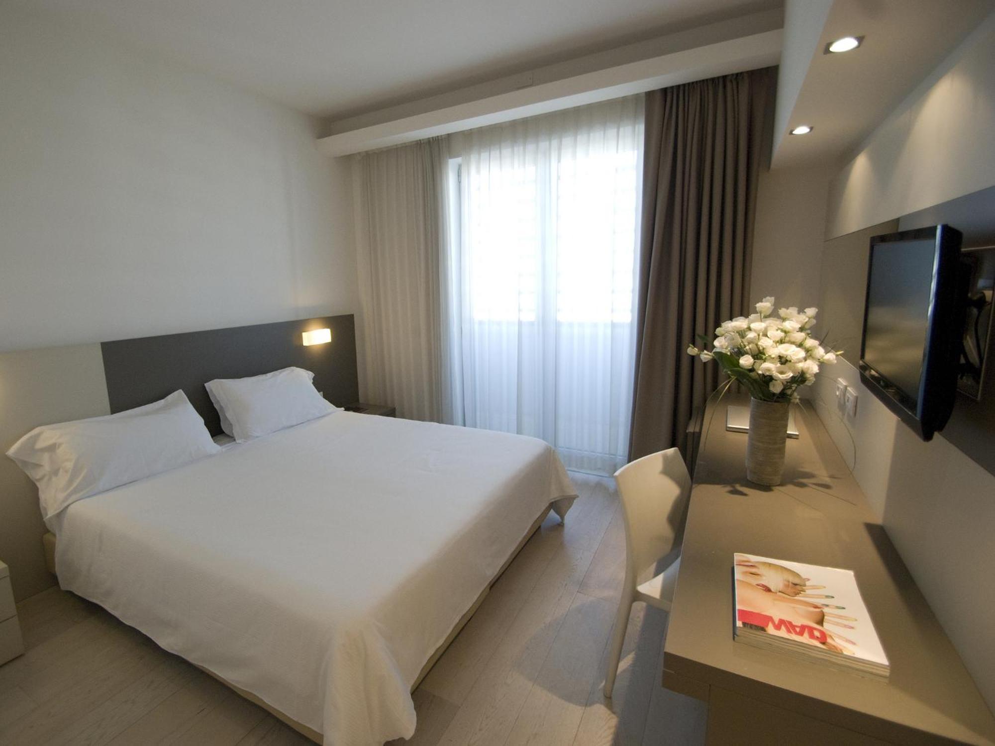 Executive Double or Twin Room,404949729:JPEG