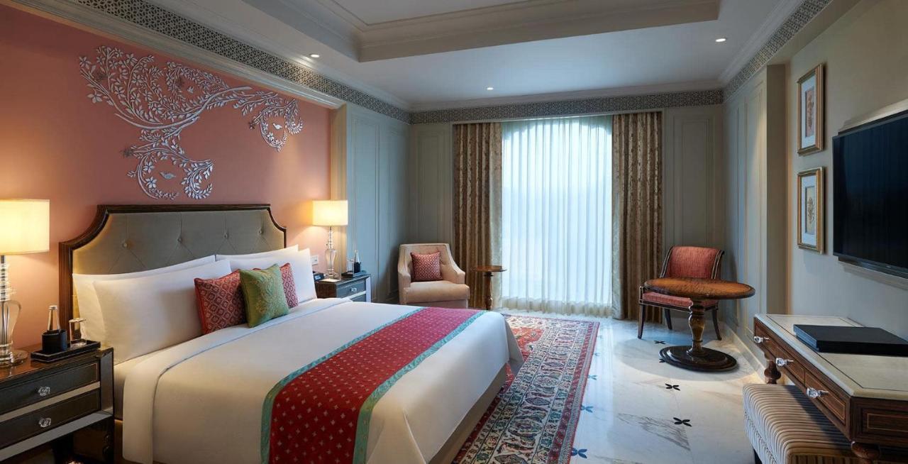 Palace King Room