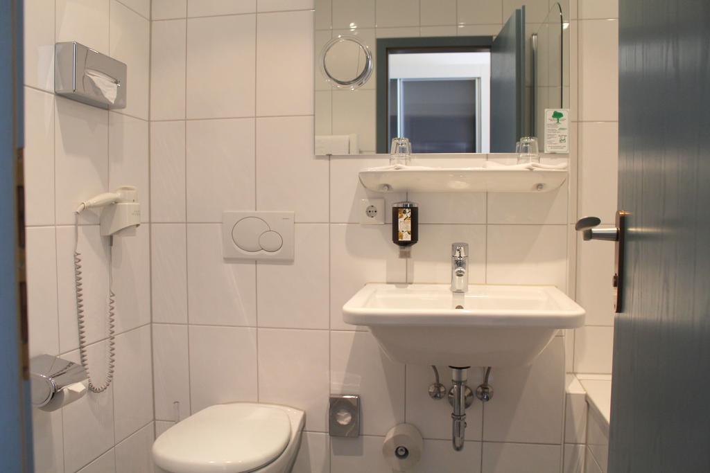 Double Room,378720733:JPEG