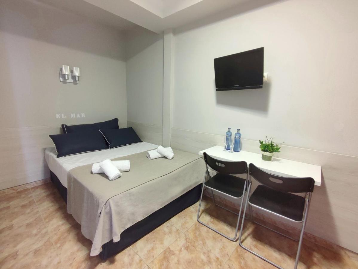 Double with sea view (2 Adults + 2 Children)