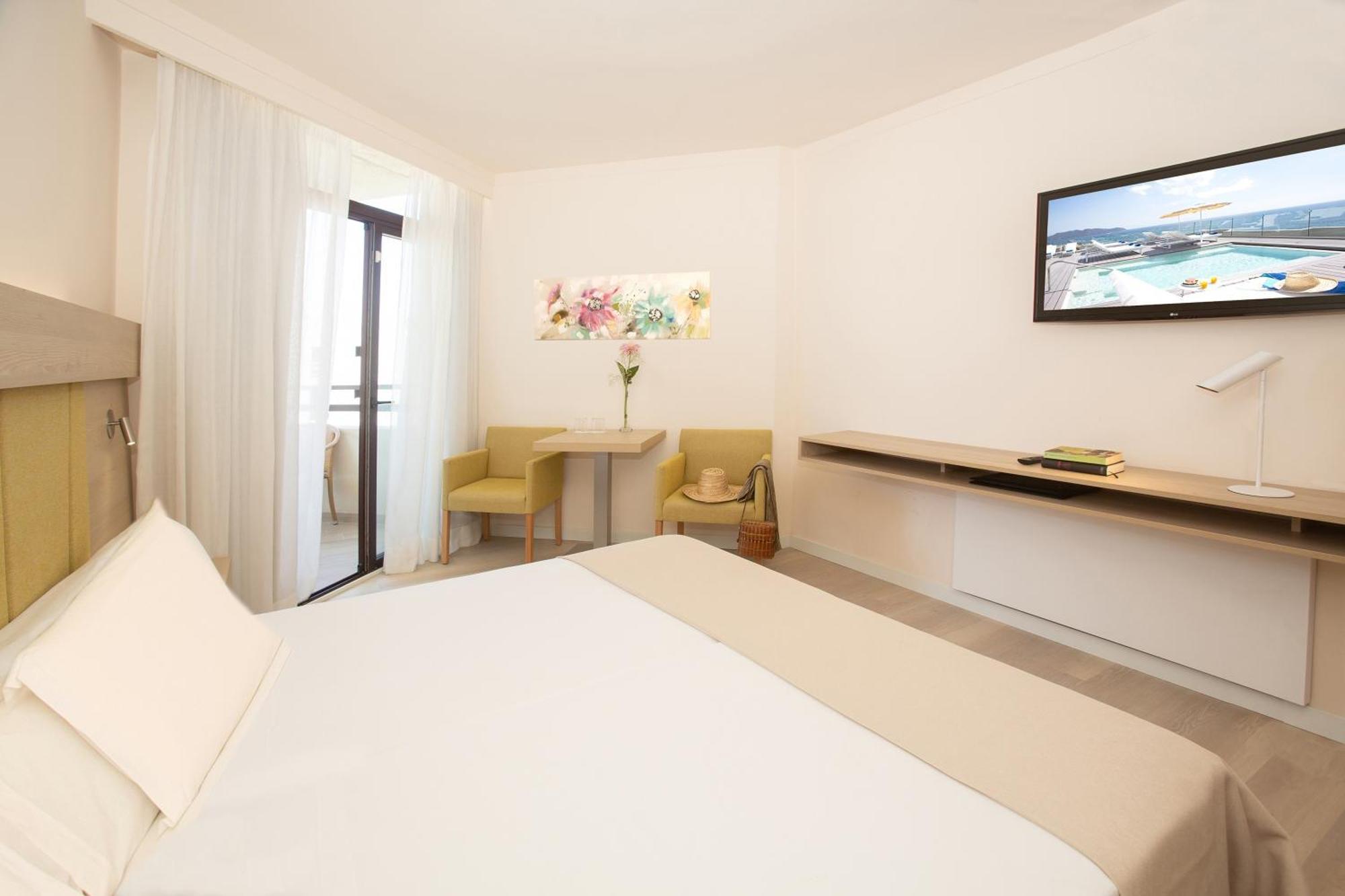 Double Room Lateral Sea View