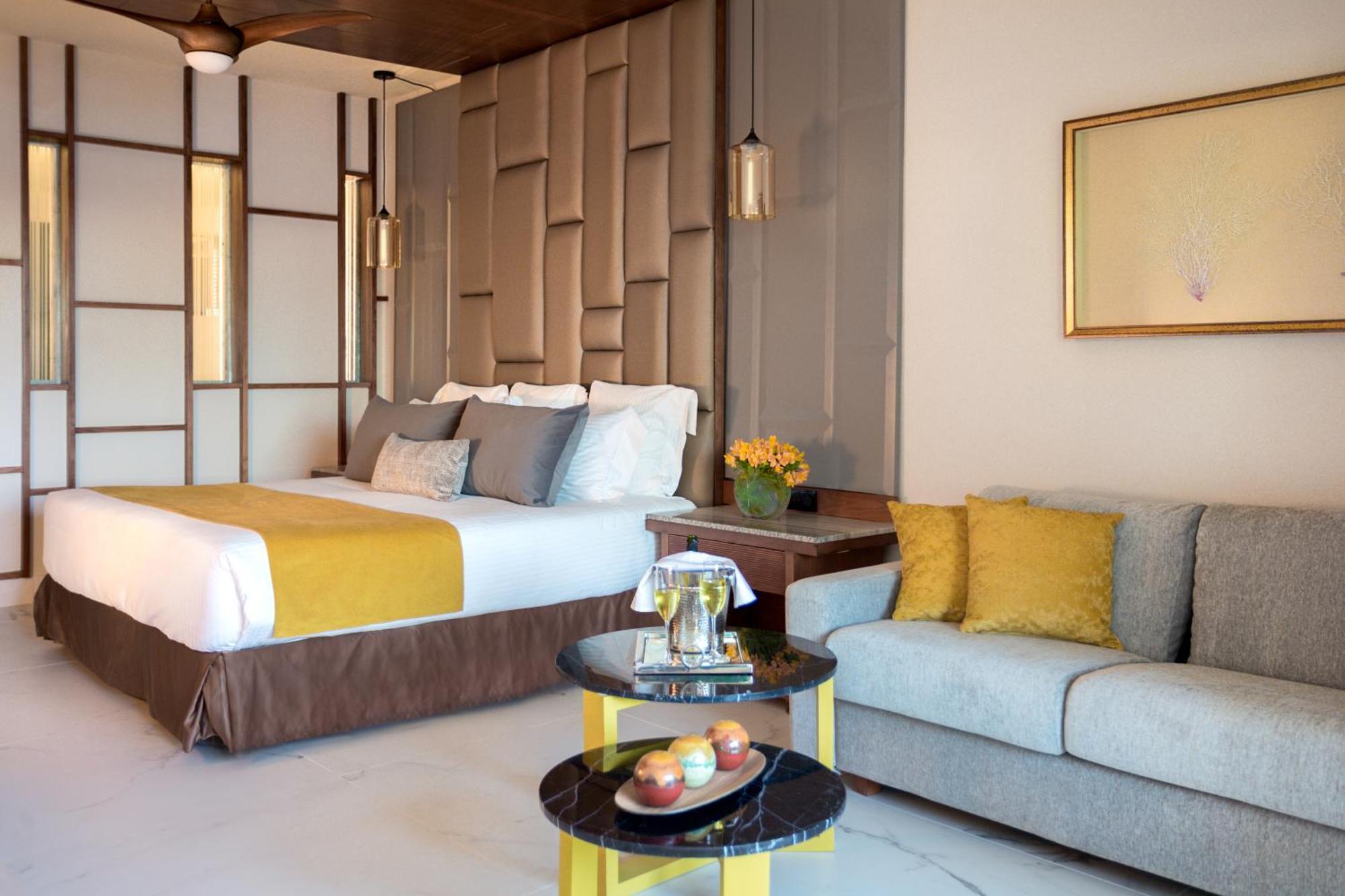 Suite Junior Preferred Club Doble con vistas a la piscina