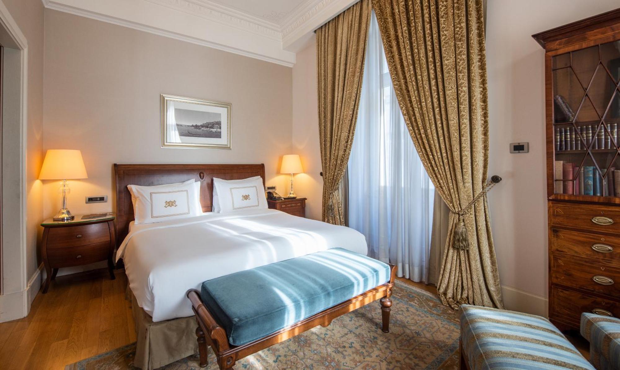 Ernest Hemingway Suite,1274924830:JPEG
