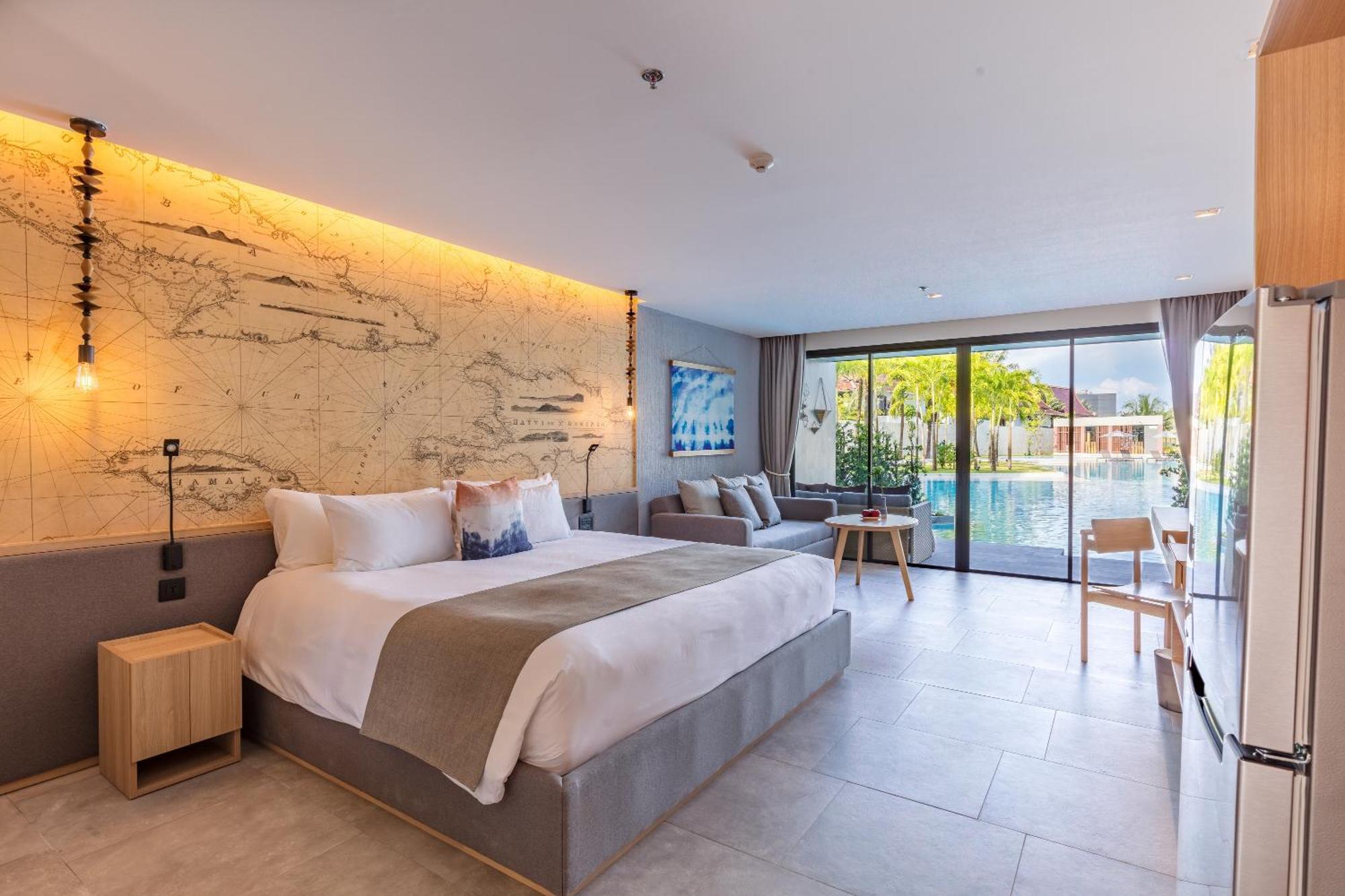 Deluxe Double Room Pool Access