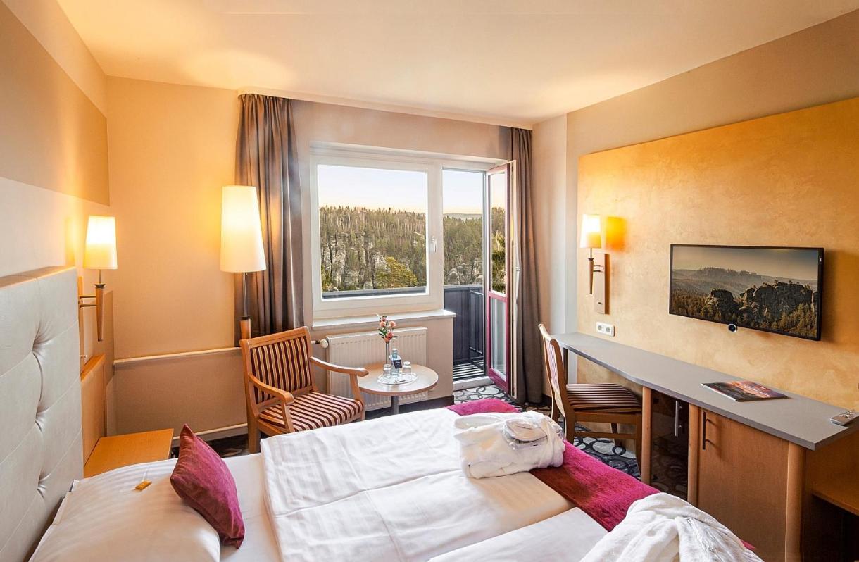 Double Room Mountain View