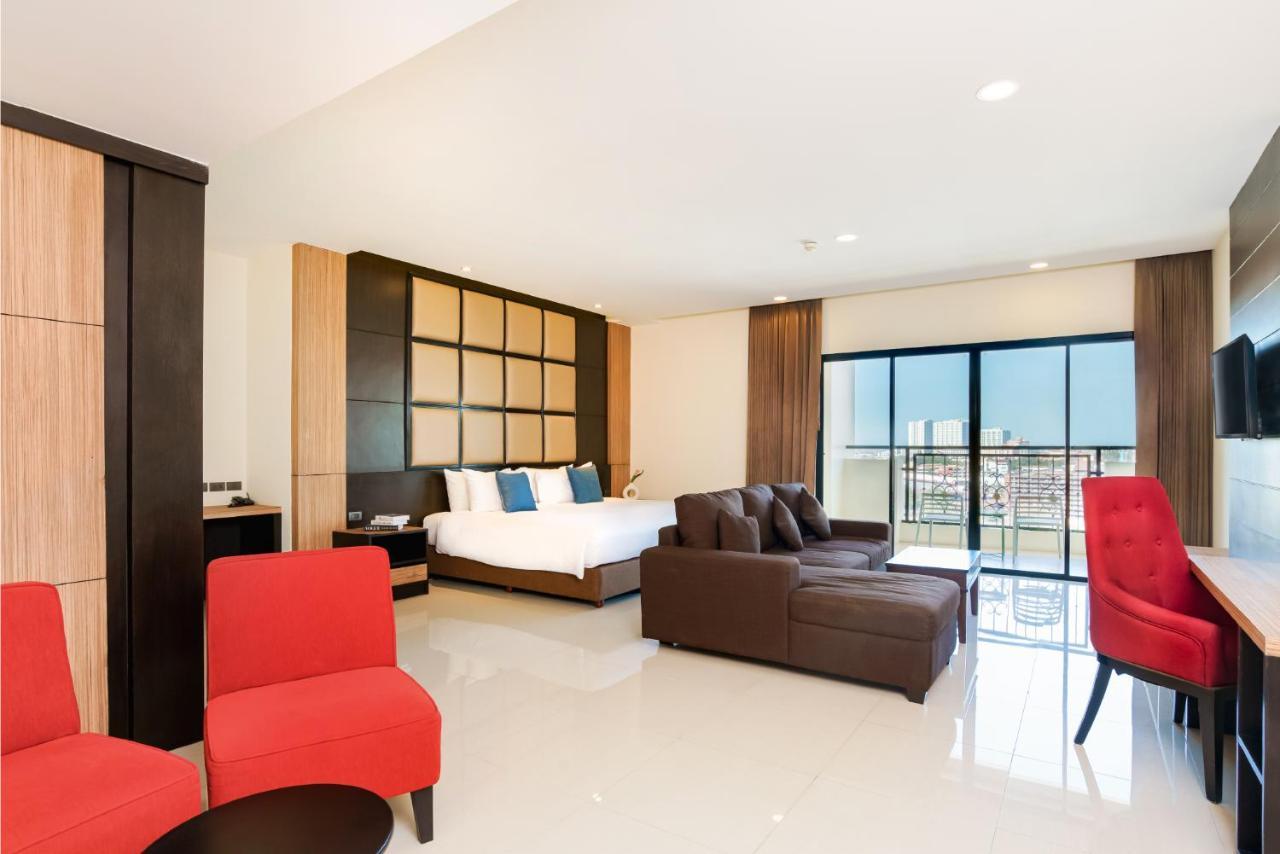 Deluxe Double or Twin Room with Bathtub