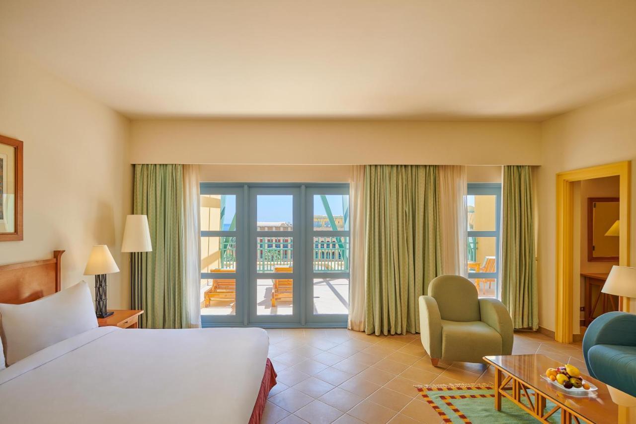 Suite Junior avec Vue sur Mer et Piscine