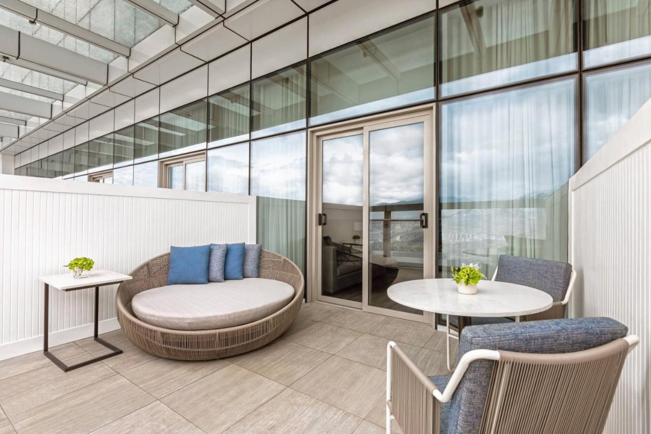 Deluxe King Room Balcony