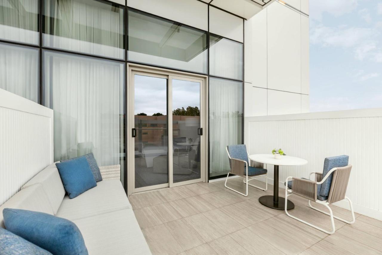 Deluxe Two Double Beds Balcony