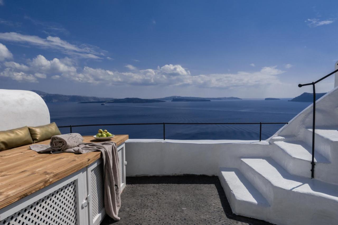 Suite Lune de Miel avec Bain à Remous - Vue sur Caldera