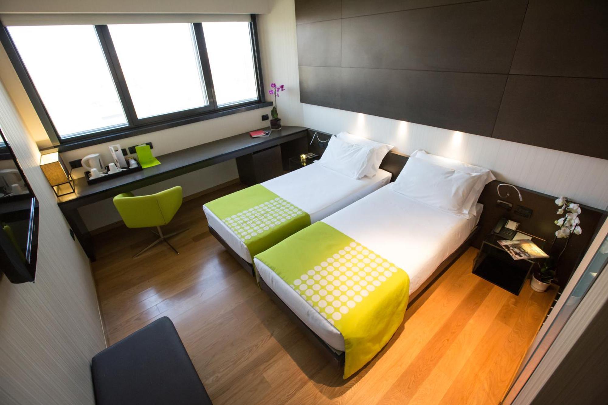 Standard Twin Room,1437468175:JPEG