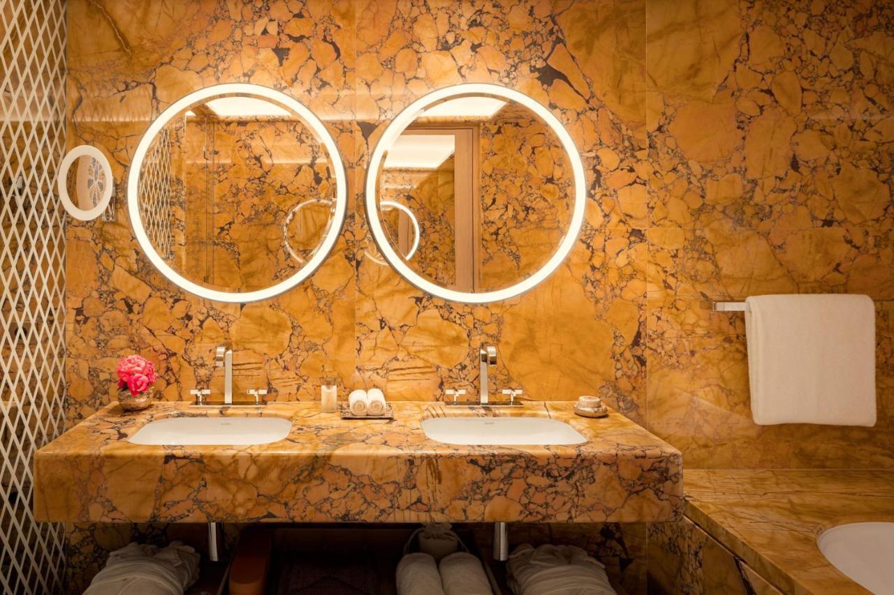 Deluxe Suite mit 1 Schlafzimmer mit Kingsize-Bett und Stadtblick