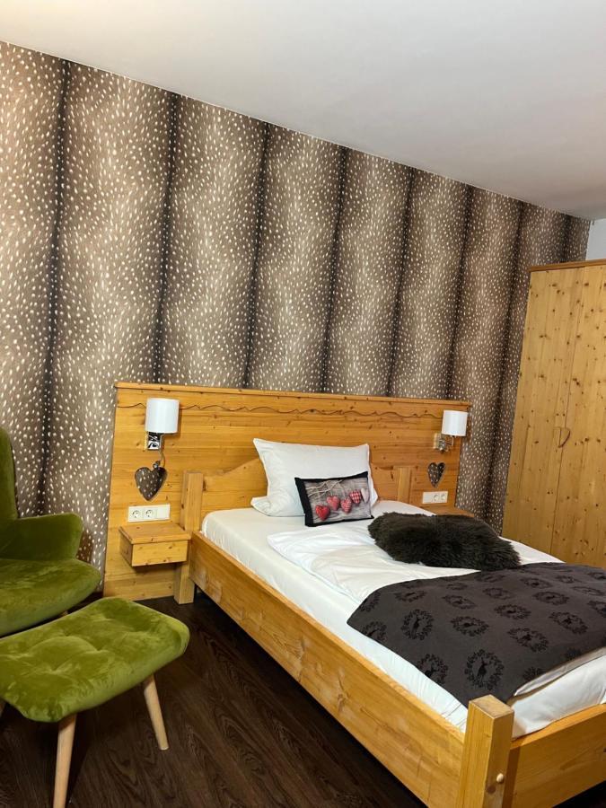 Single Room,1498722322:JPEG