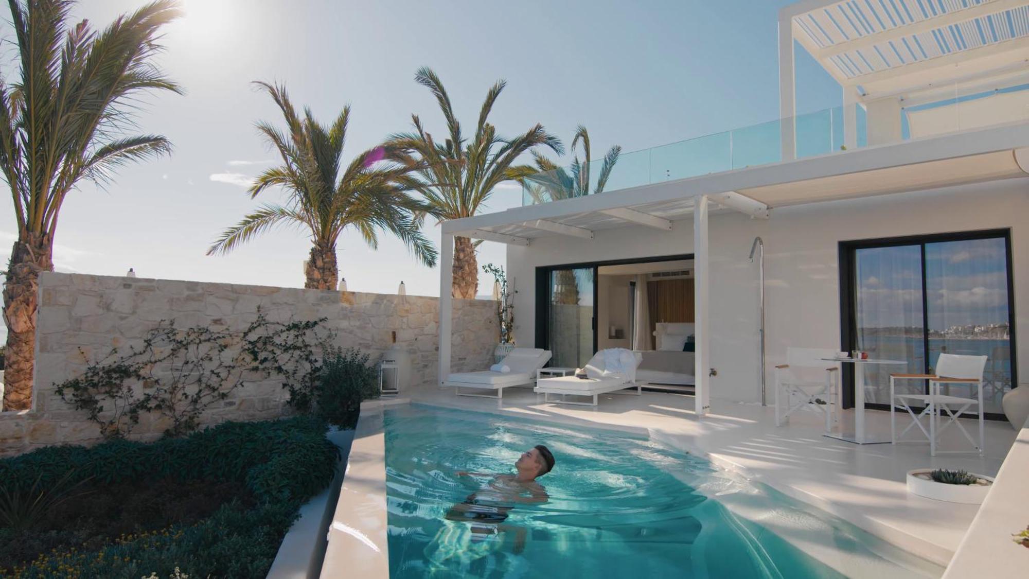 Front Sea View Grand Suite Private Heated Pool,1515496945:JPEG