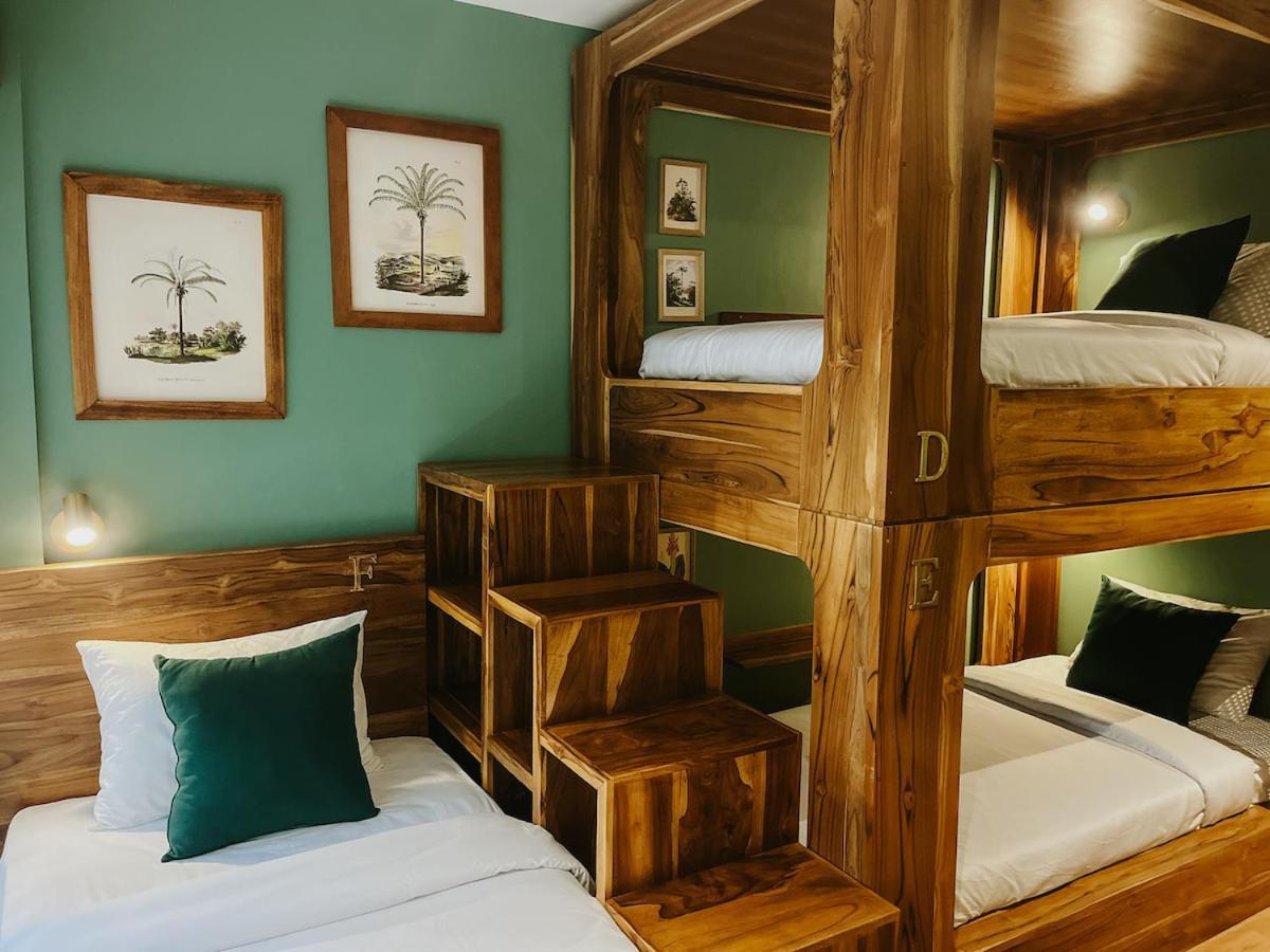 Bed 6-Bed Mixed Dormitory Room