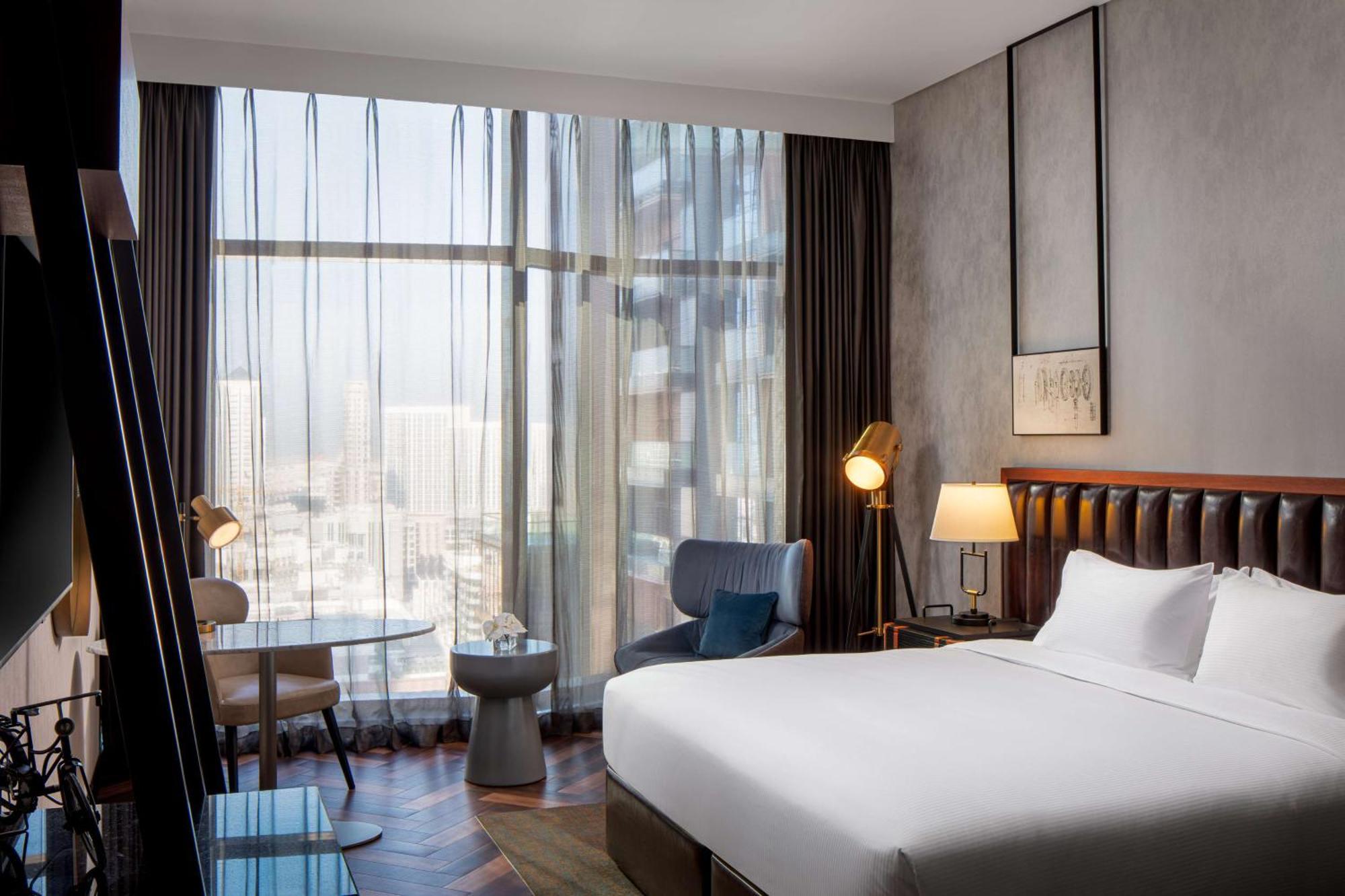 Deluxe King Room Skyline View,1548805303:JPEG