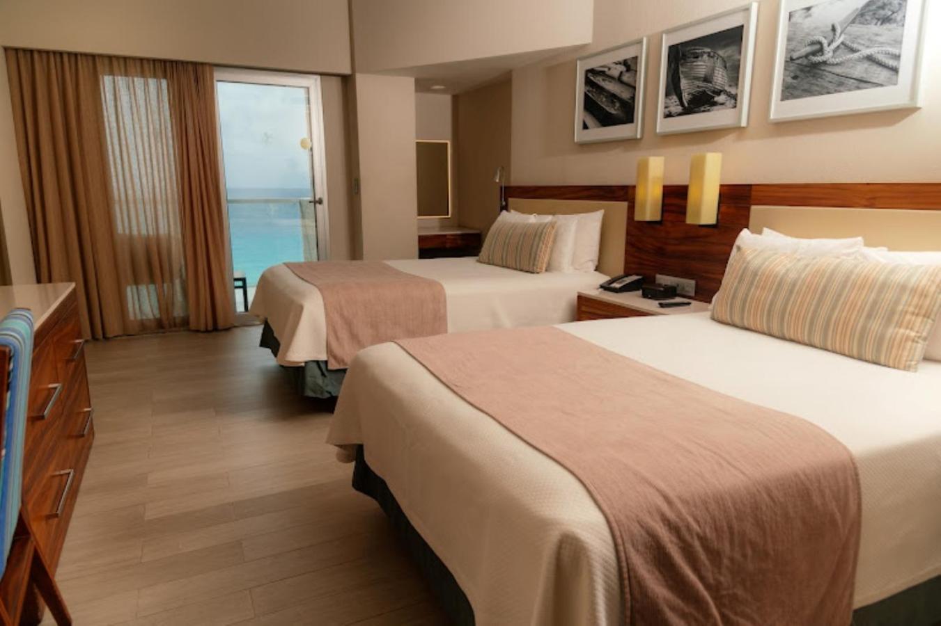 Deluxe Double Room Partial Ocean View
