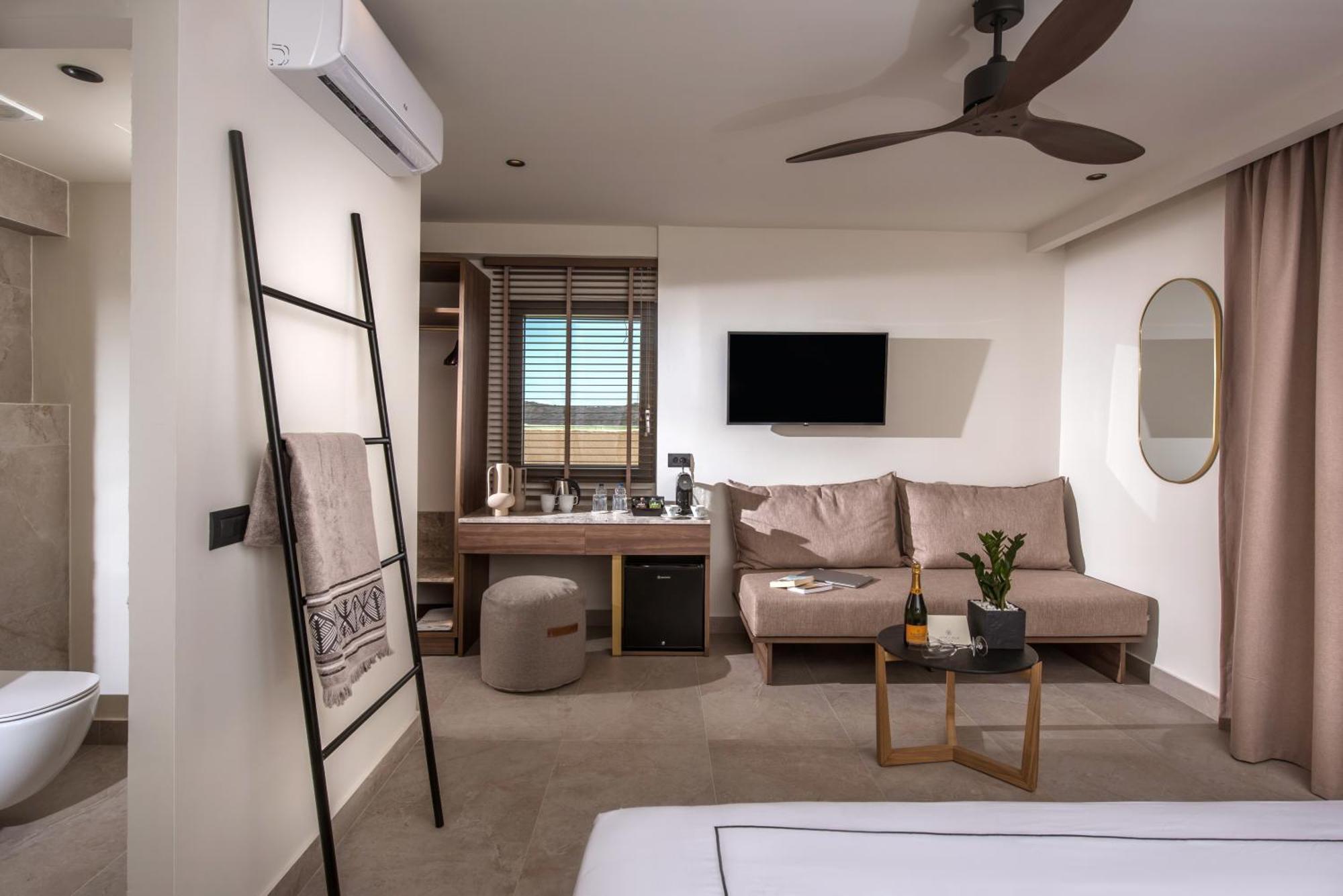Superior Room Jacuzzi Sea View