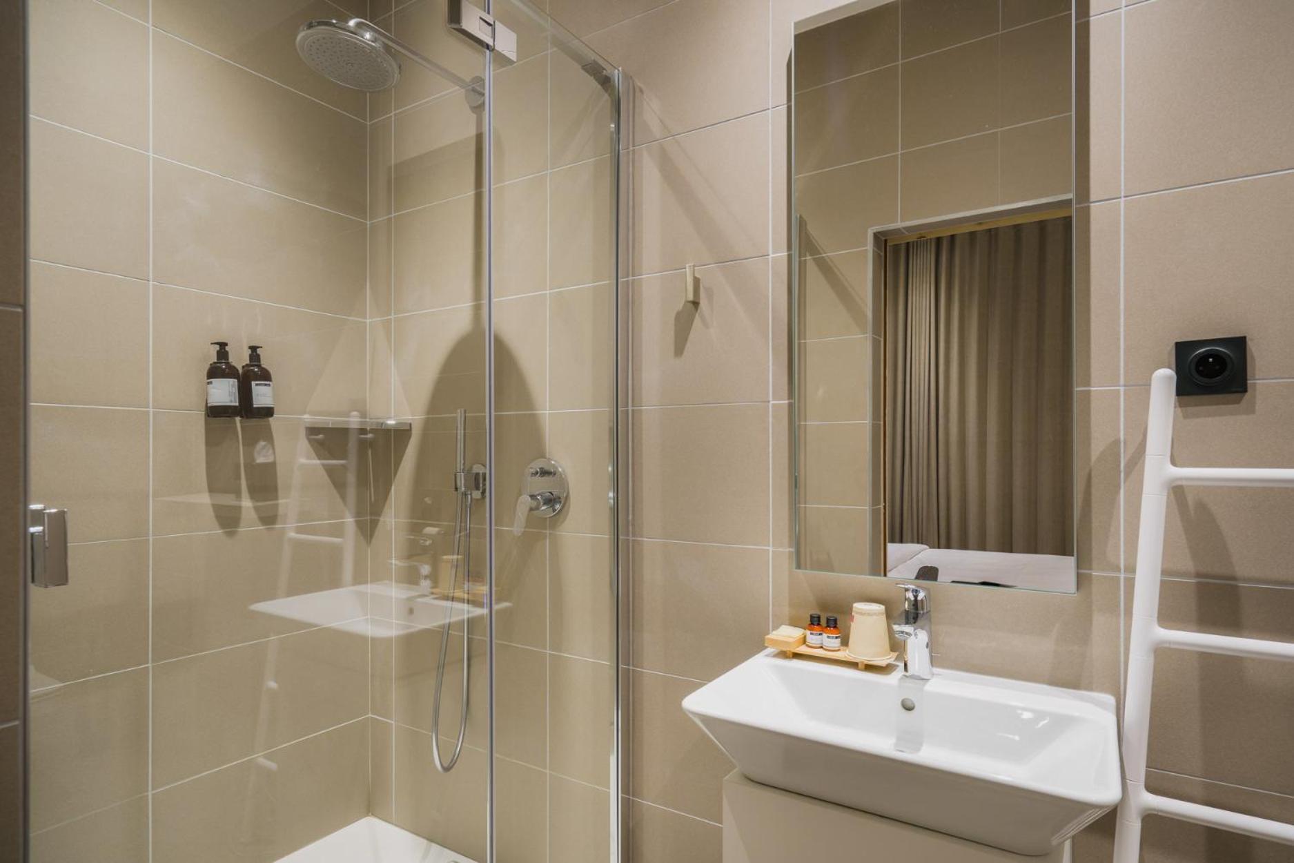 Double Room without Daylight