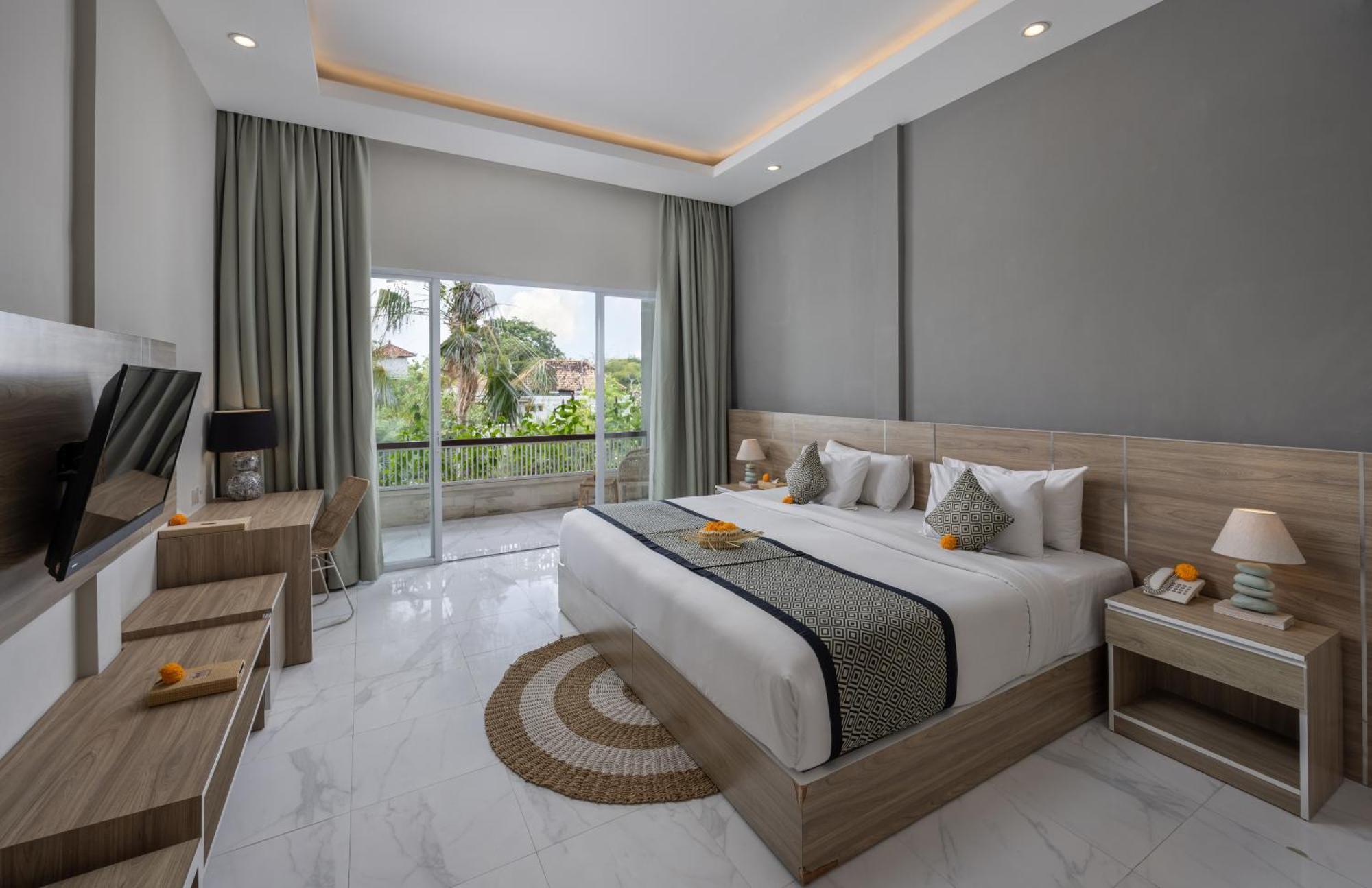 Deluxe Double Pool View Room Daily Afternoon Tea