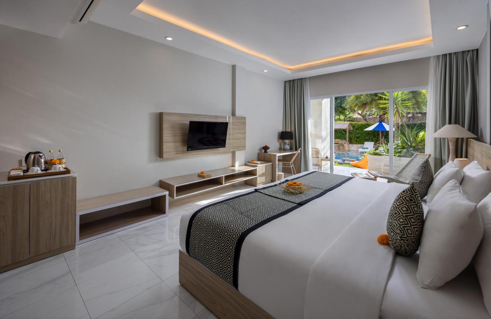 Deluxe Double Pool Access Room Daily Afternoon Tea