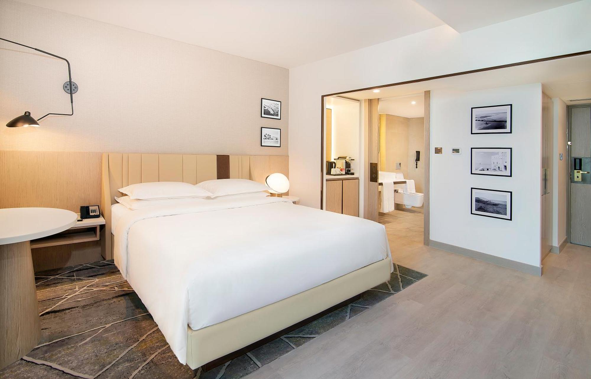 Quarto Clássico com Cama King-size e Vista do Resort