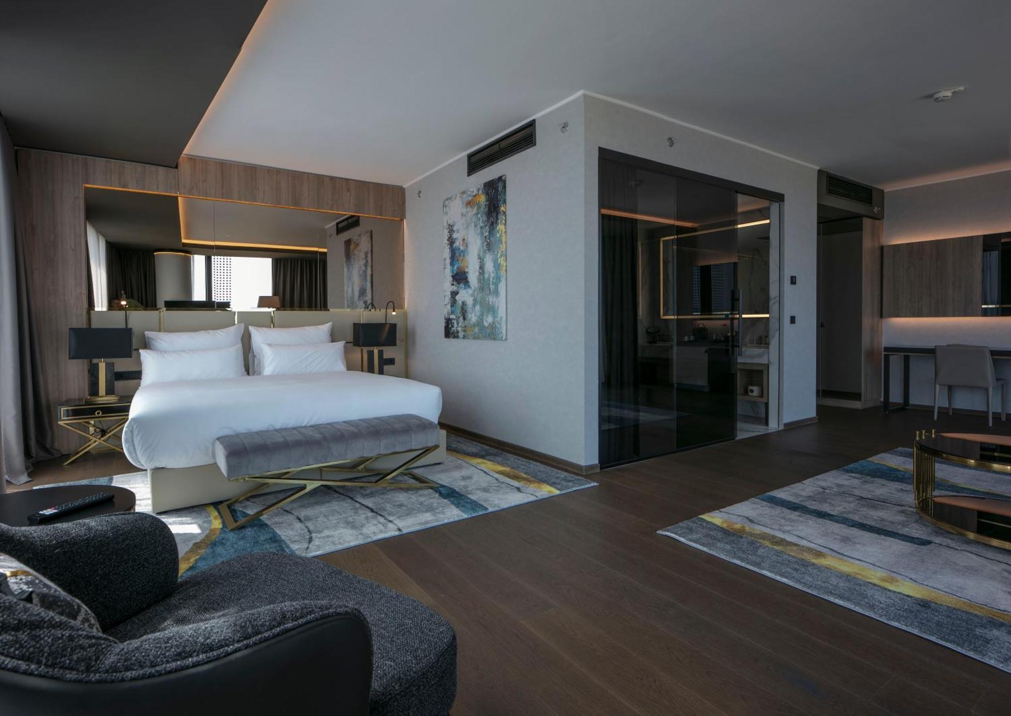 Executive Suite