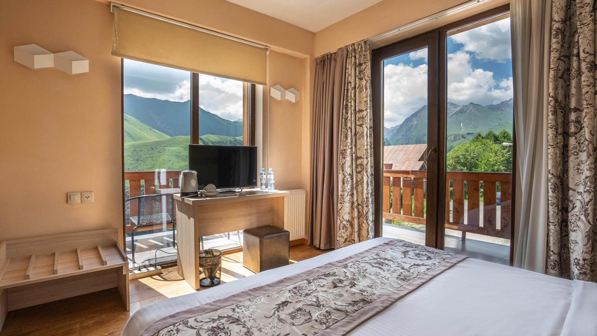 Deluxe Double or Twin Room with Balcony