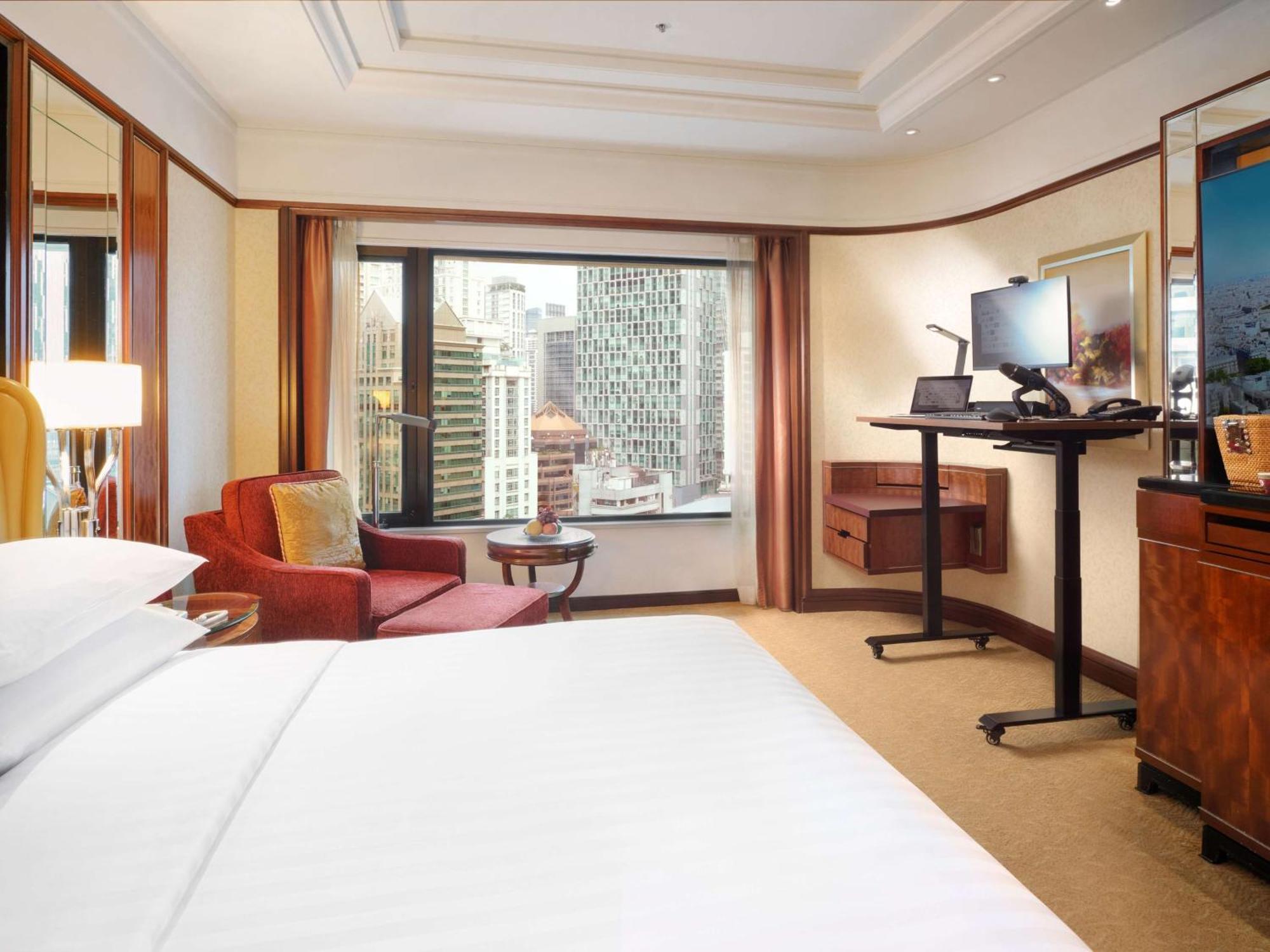 Premier Room