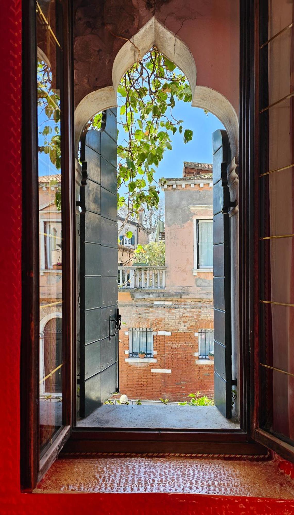 Superior Triple Room City View