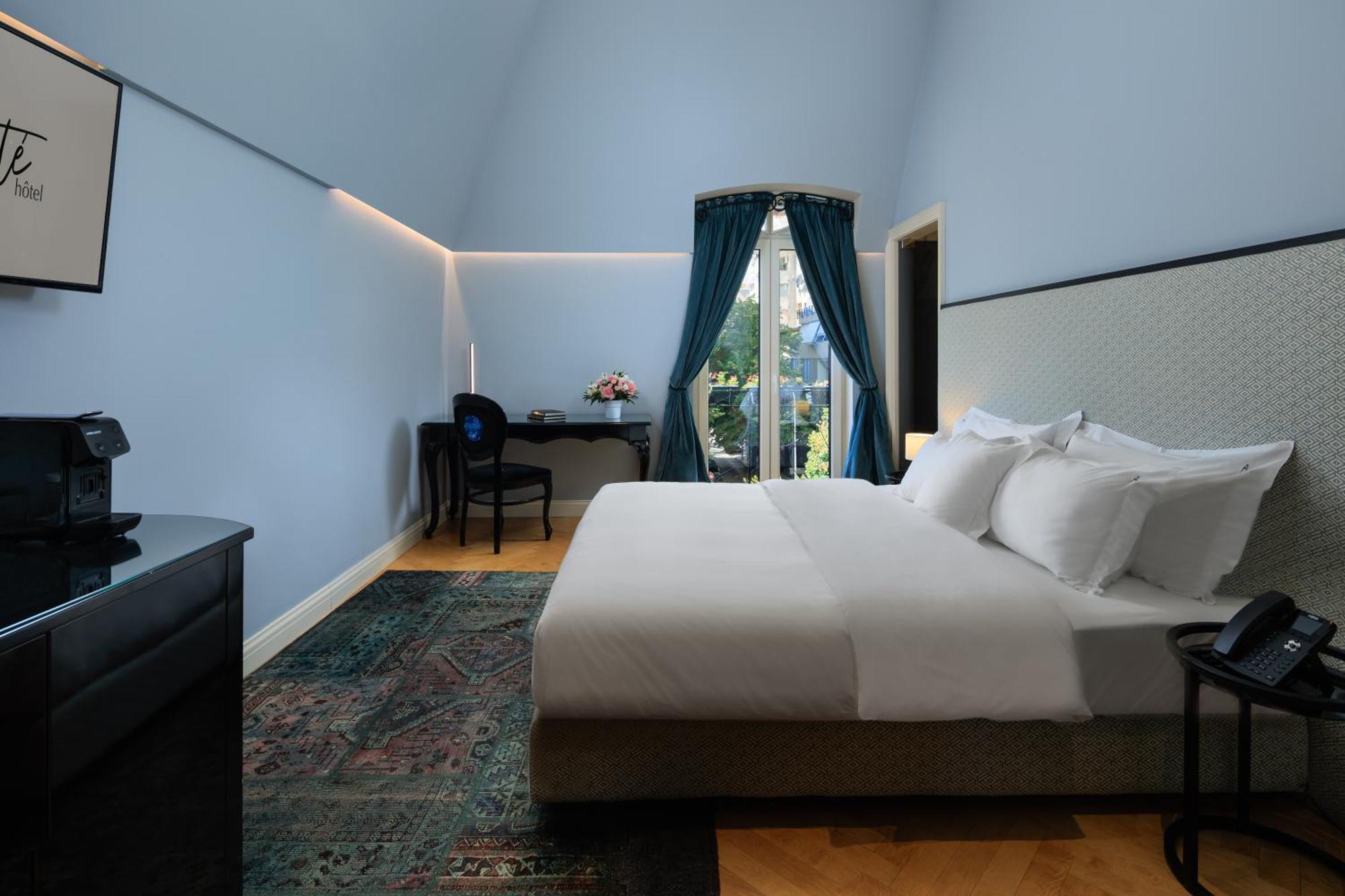 Deluxe Room,1576876460:JPEG