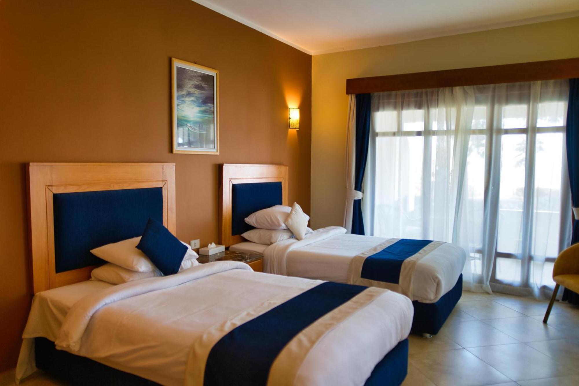 Standard Room Side Sea View