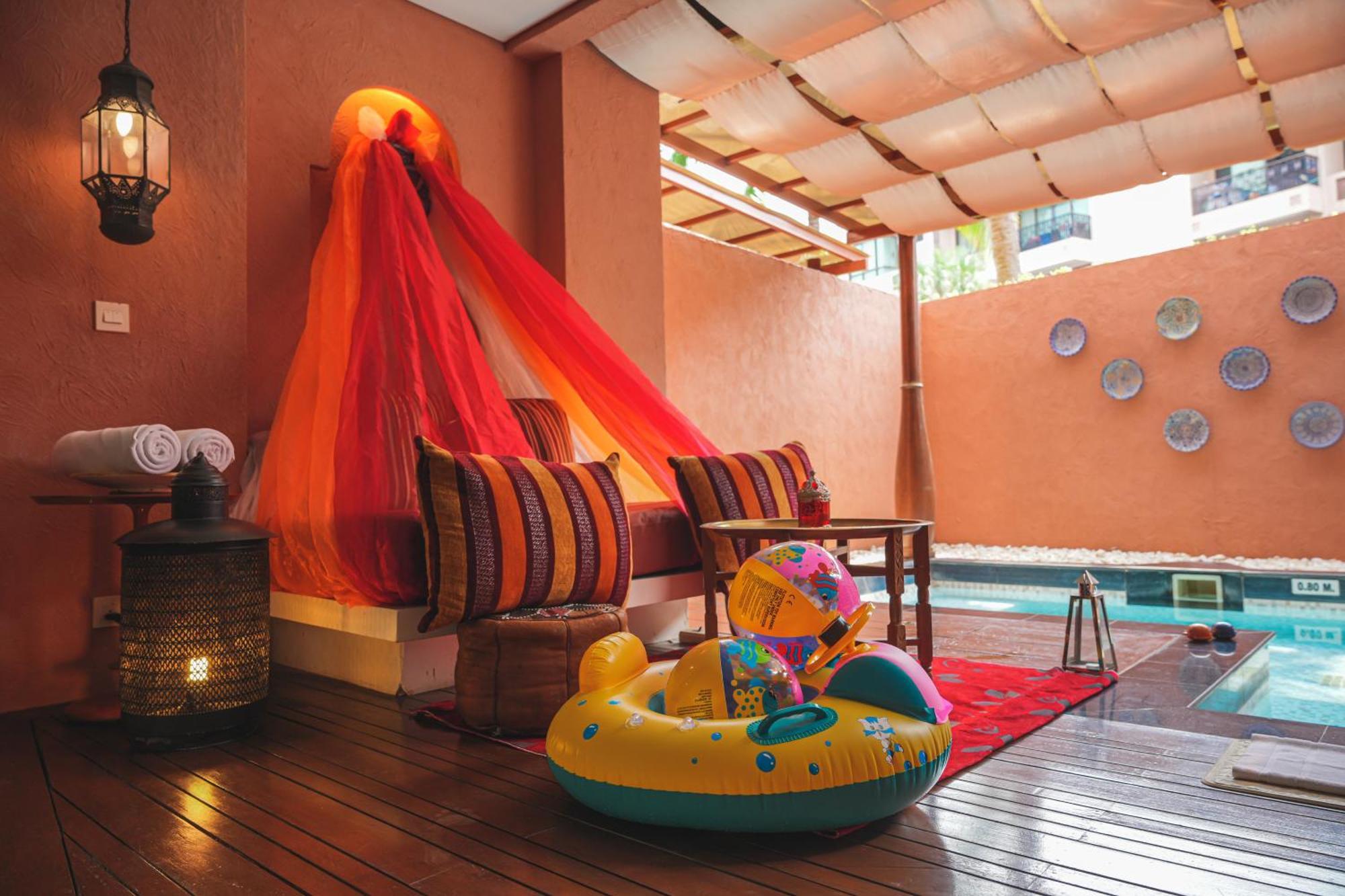 Fountain Pool Family Suite