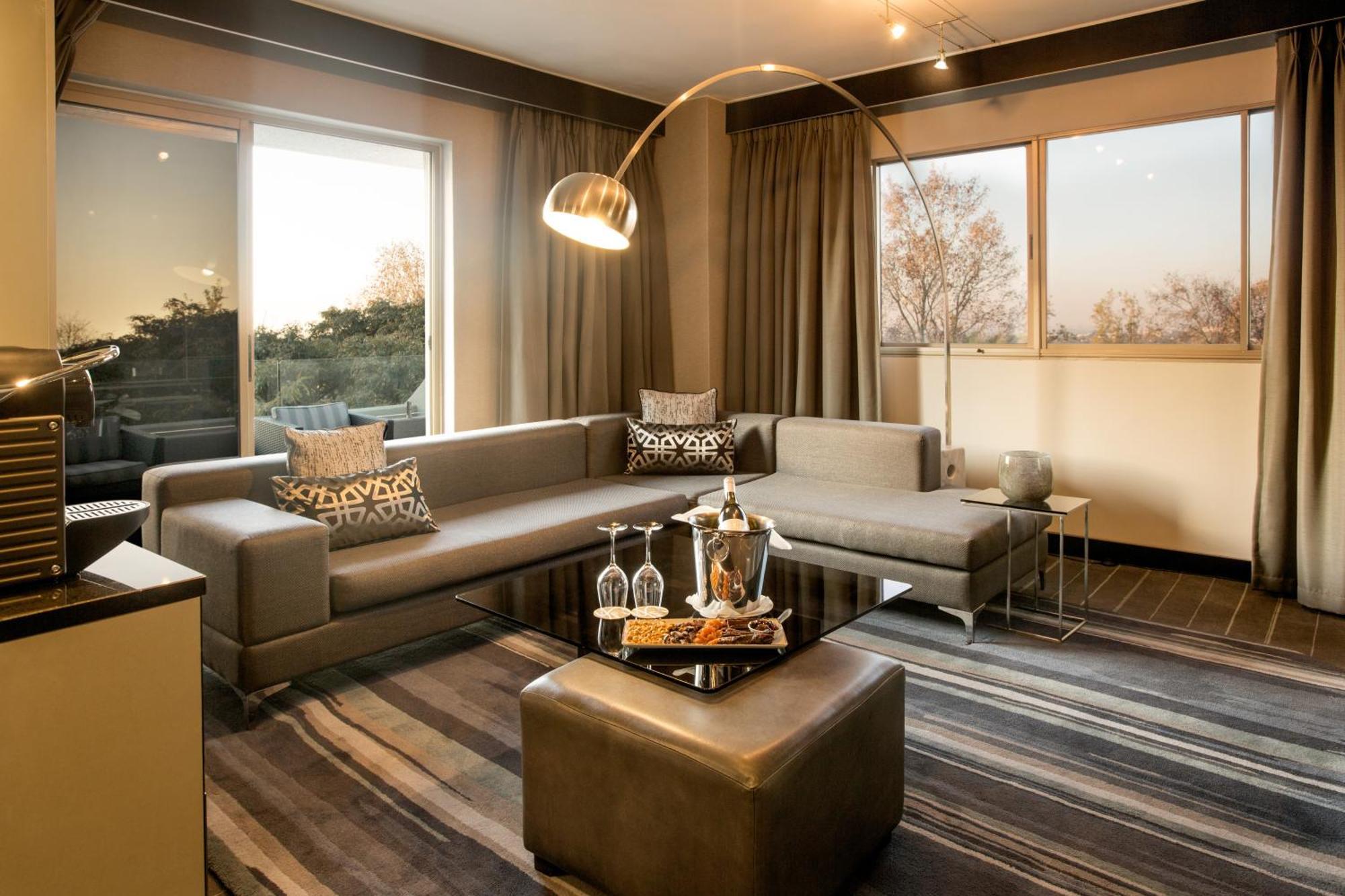 Luxury Suite,1770920204:JPEG