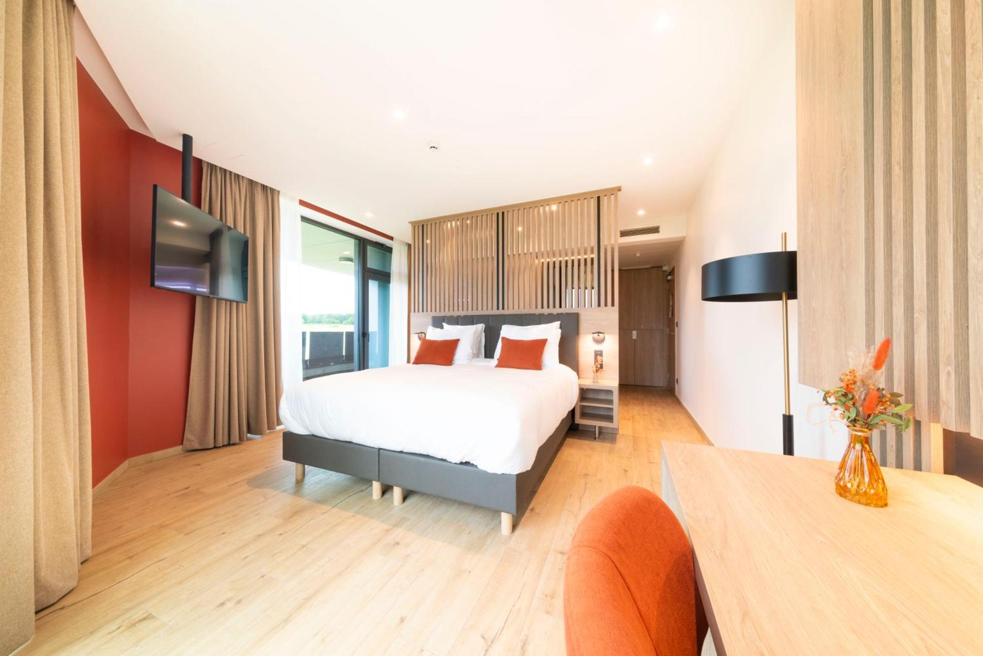 Deluxe Double Room with Balcony,1603281211:JPEG