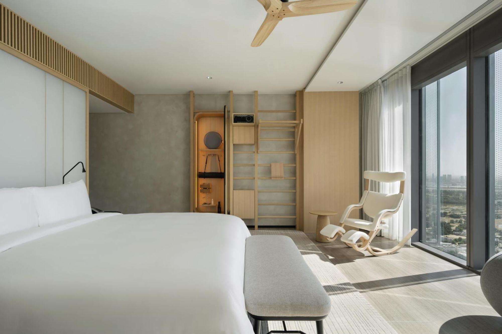 SIRO Plus – Kingsize-Bett, Blick auf das Burj Khalifa, kostenloses tägliches Erholungsguthaben von 200 AED und Lifestyle-Beratung