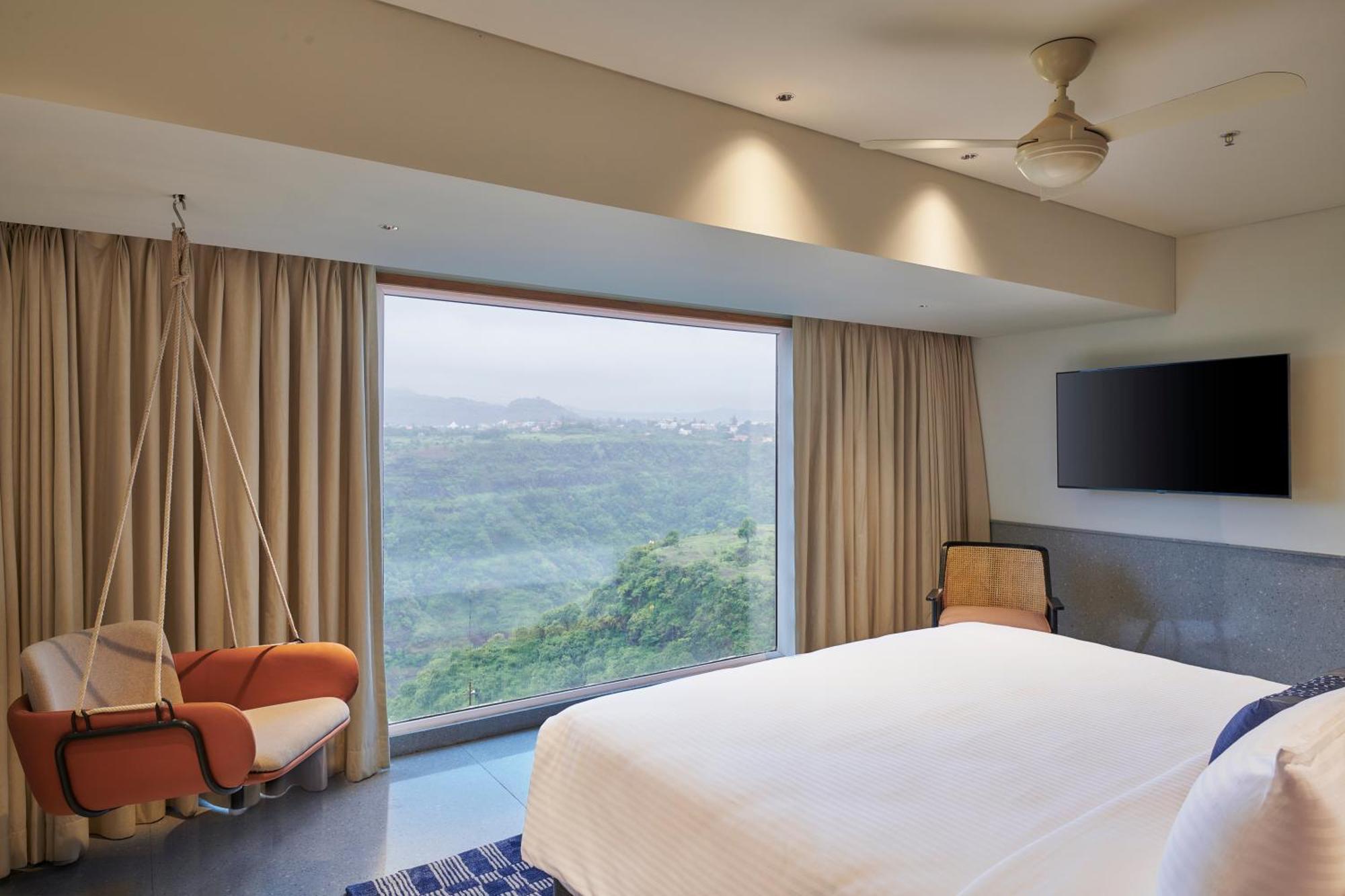 Kune Fall Suite